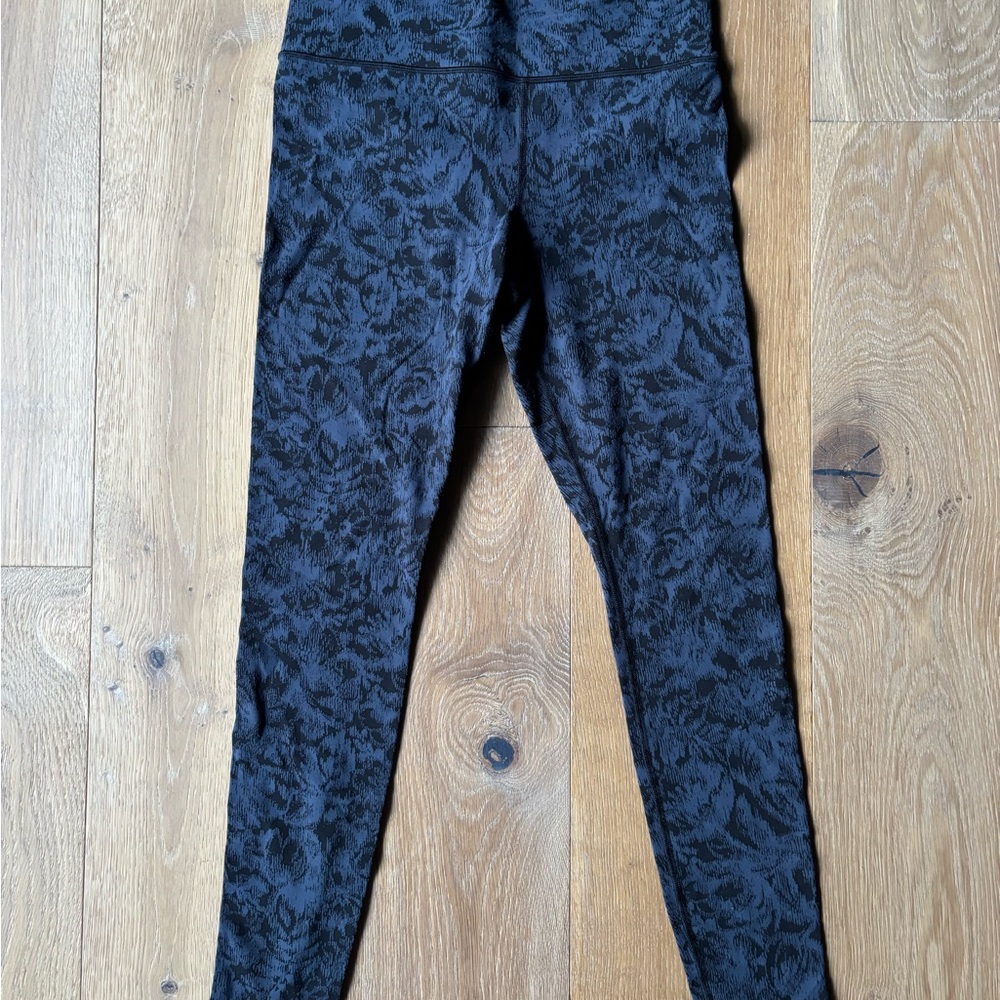 Athleta Black and Blue Full Length Patterned Leggings